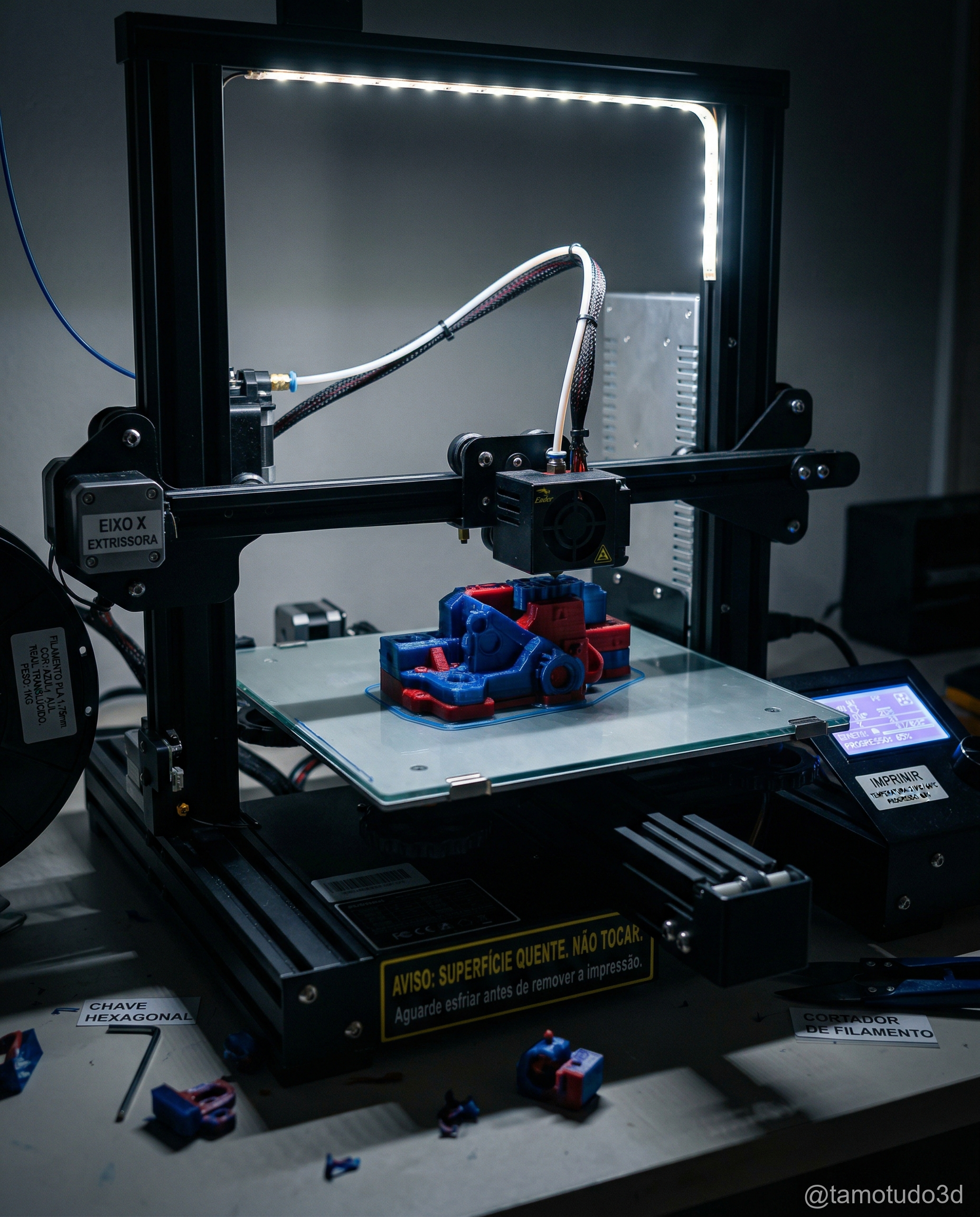 Comparação entre duas impressoras 3D com tamanhos diferentes de área de impressão
