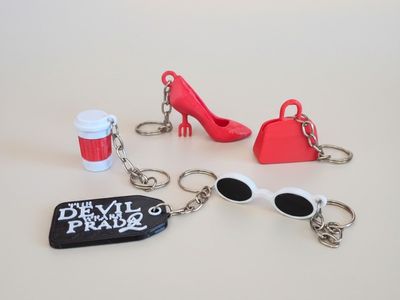 Preview do modelo 3D chaveiro the devil prada (1)