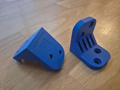 Modelo 3D мощный уголок